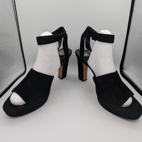 VINCE CAMUTO black heels - Picture 2 of 5